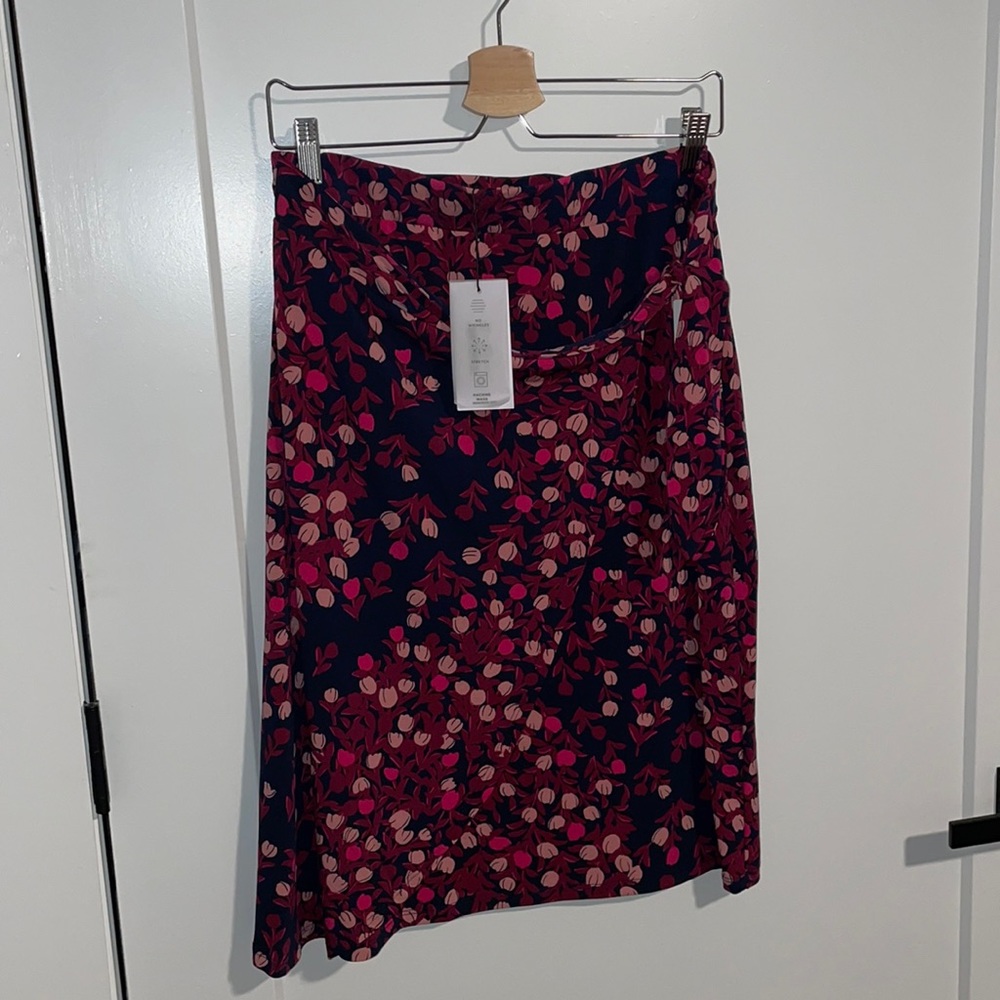 NWT Leota knee length skirt
